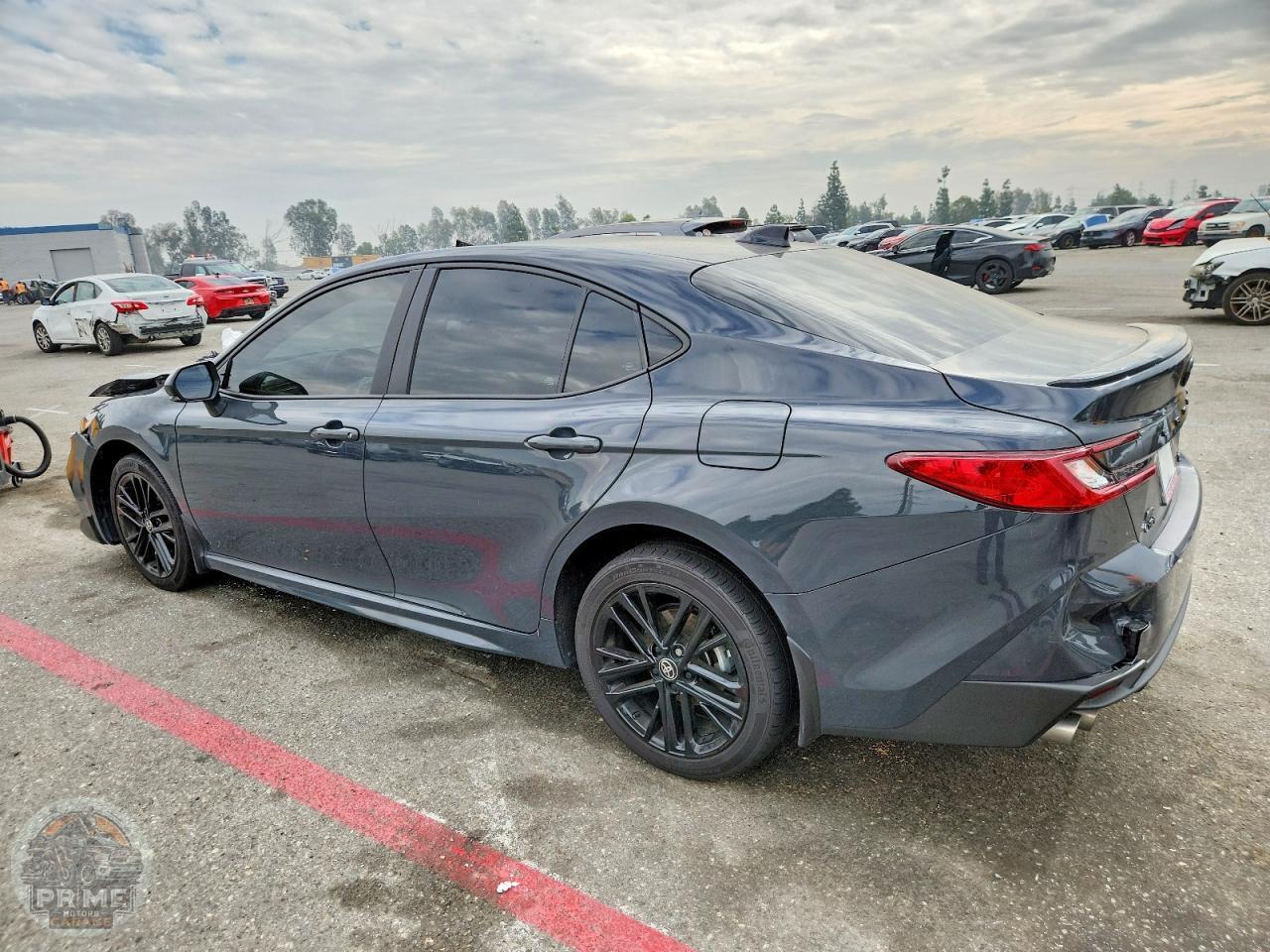 2025 TOYOTA CAMRY — фото 2
