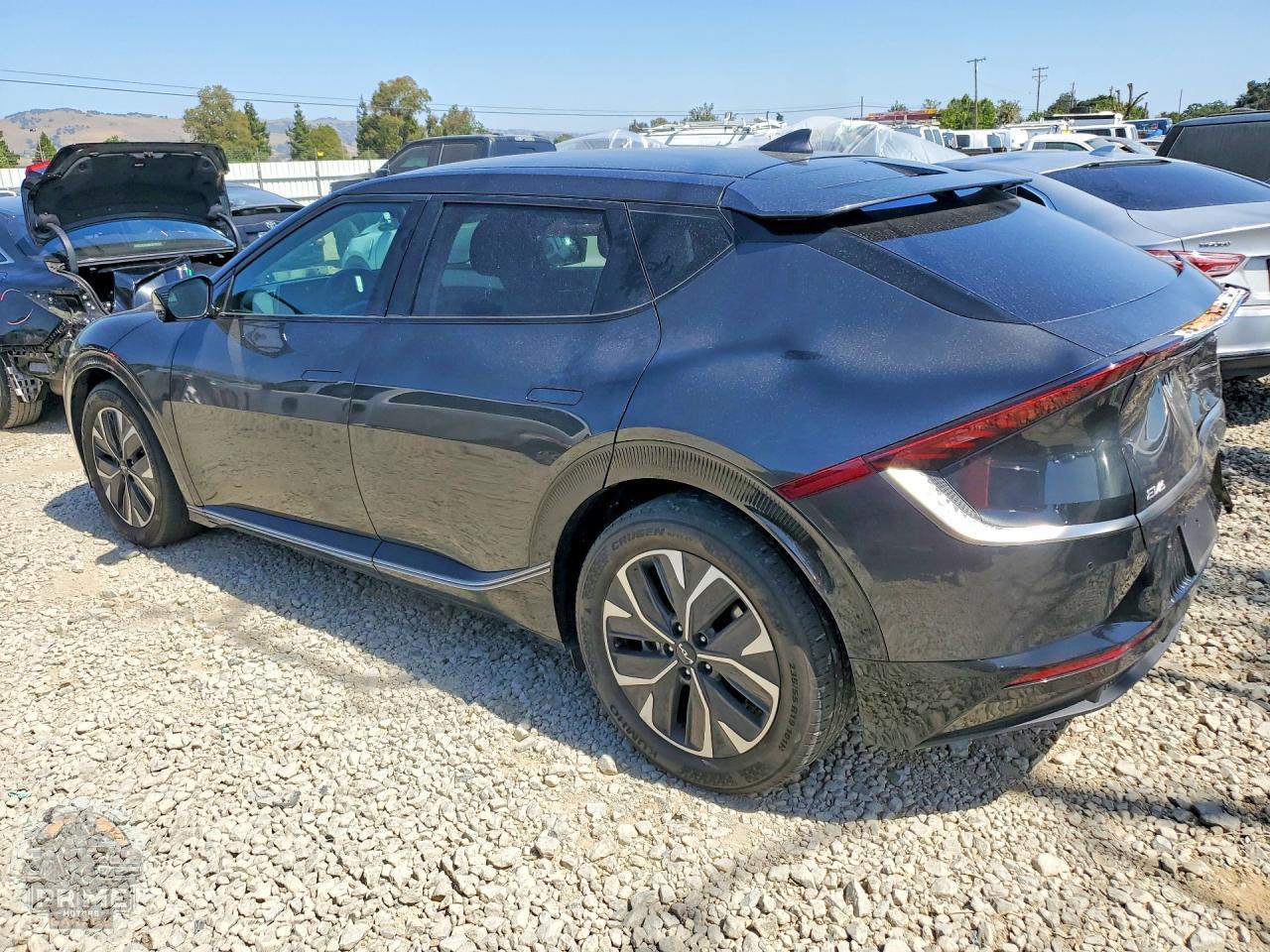 2022 KIA EV6 — фото 2