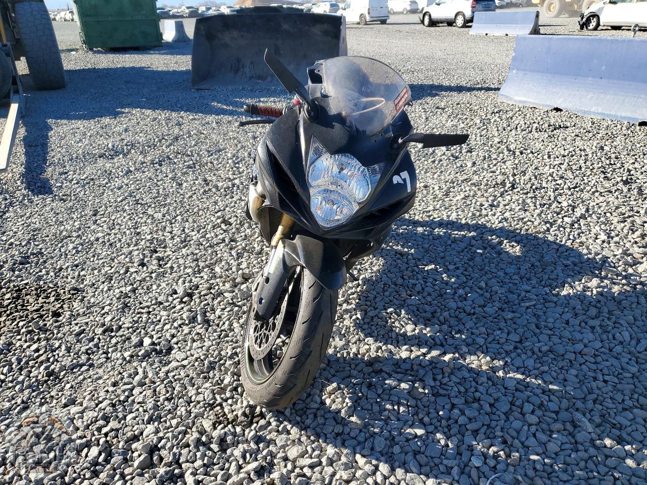 2016 SUZUKI GSX R750 — фото 3