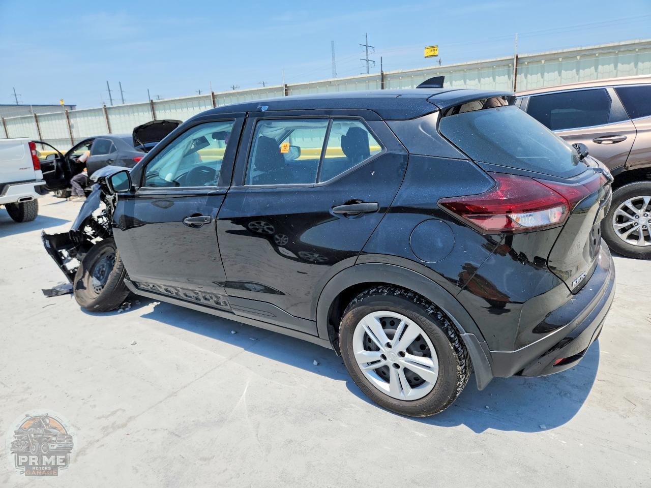 2025 NISSAN KICKS — фото 2