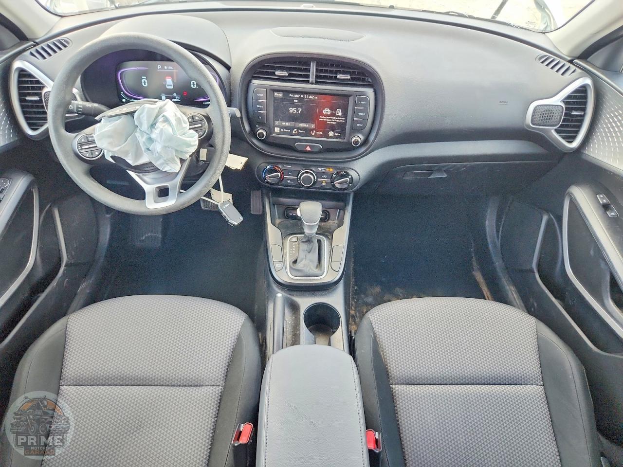 2025 KIA SOUL — фото 8