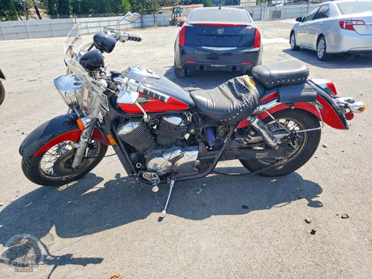 2000 HONDA VT750 — фото 3