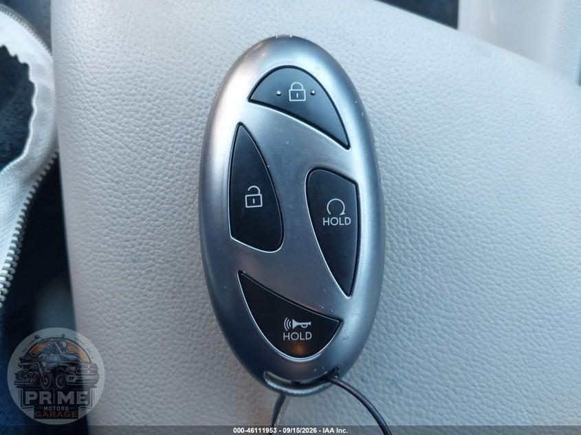2025 HYUNDAI ELANTRA LIMITED — фото 11