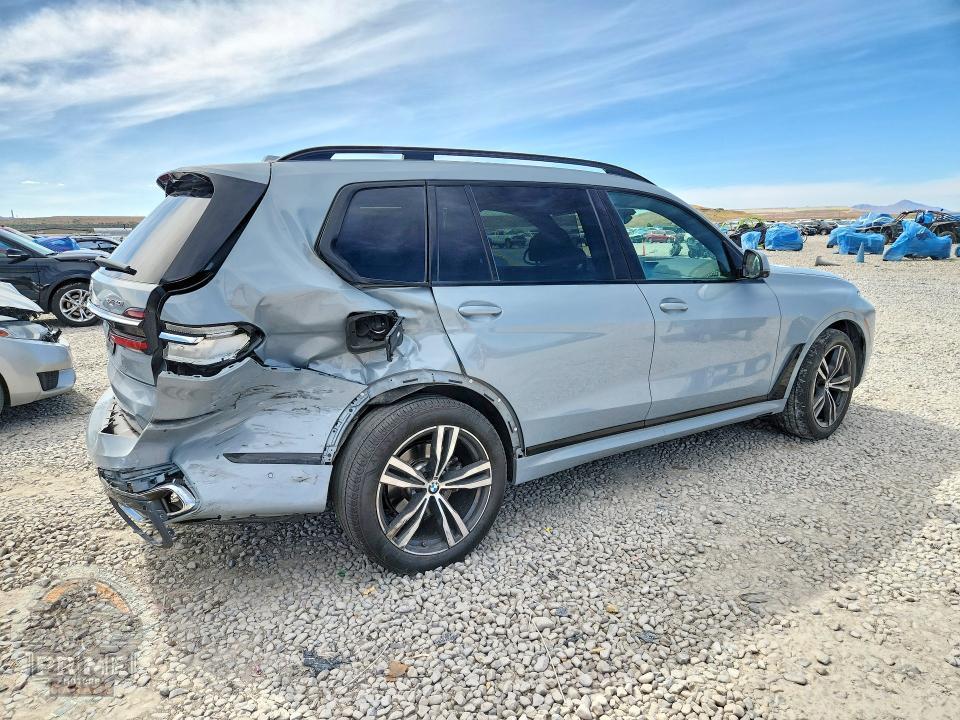 2023 BMW X7 — фото 3