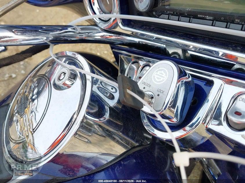2007 HARLEY-DAVIDSON FLHTCUI (ULTRA CLASSIC ELECTRA GLIDE) — фото 11