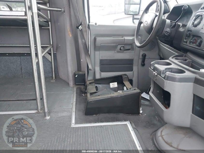 2011 FORD E-350 CUTAWAY — фото 14