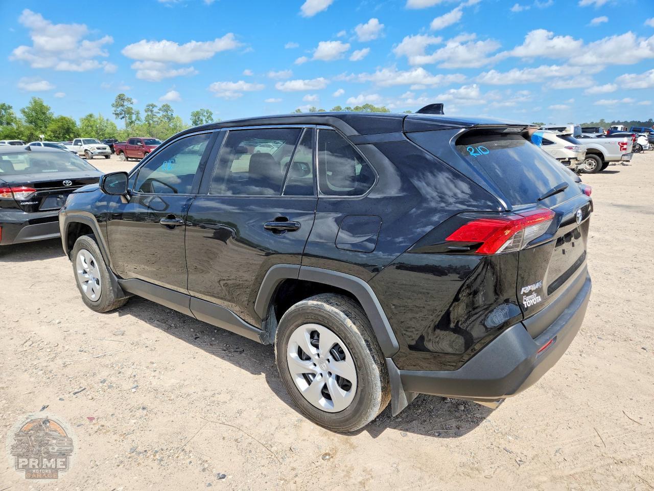 2025 TOYOTA RAV4 — фото 2