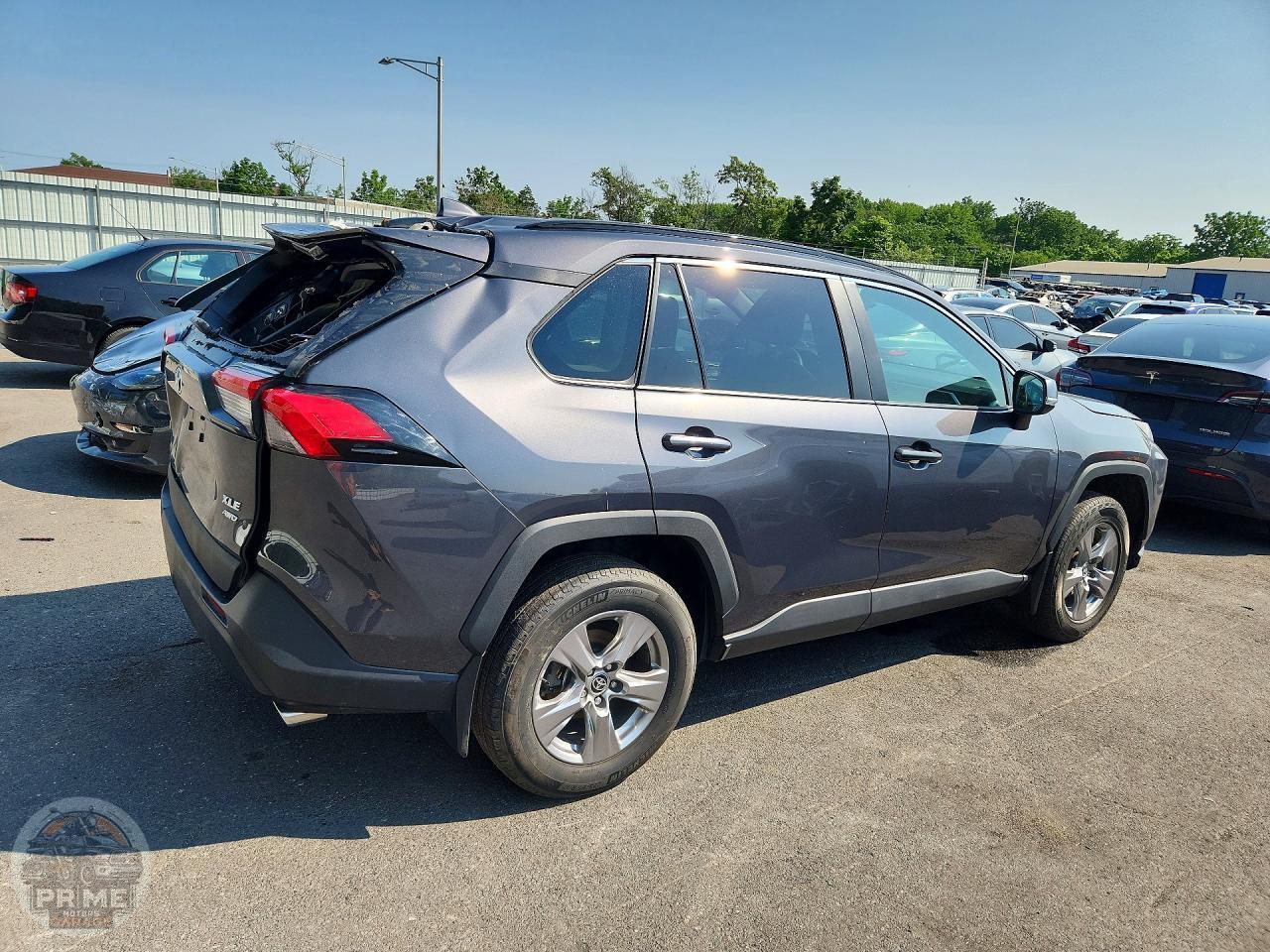 2025 TOYOTA RAV4 — фото 6