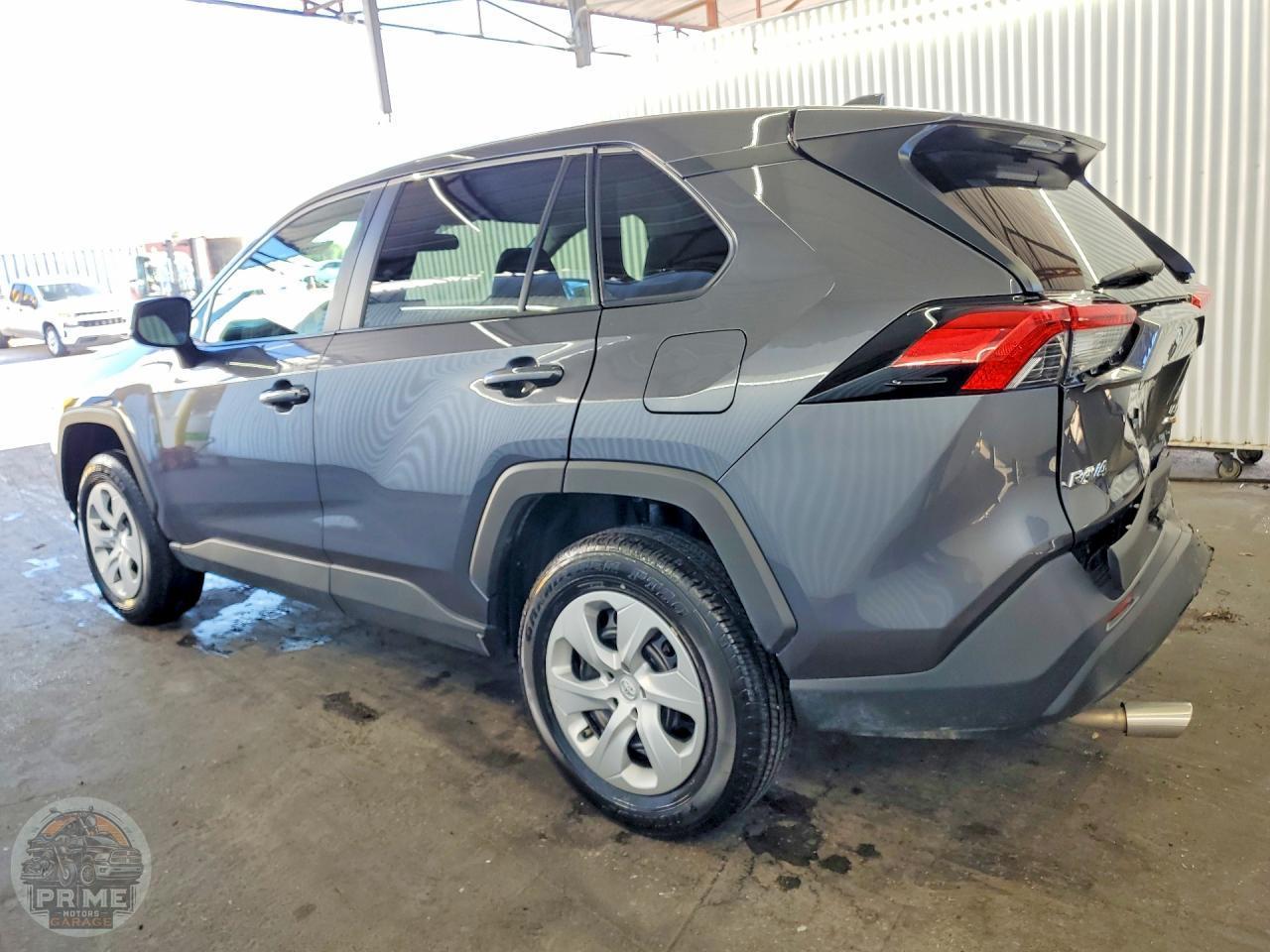 2025 TOYOTA RAV4 — фото 2