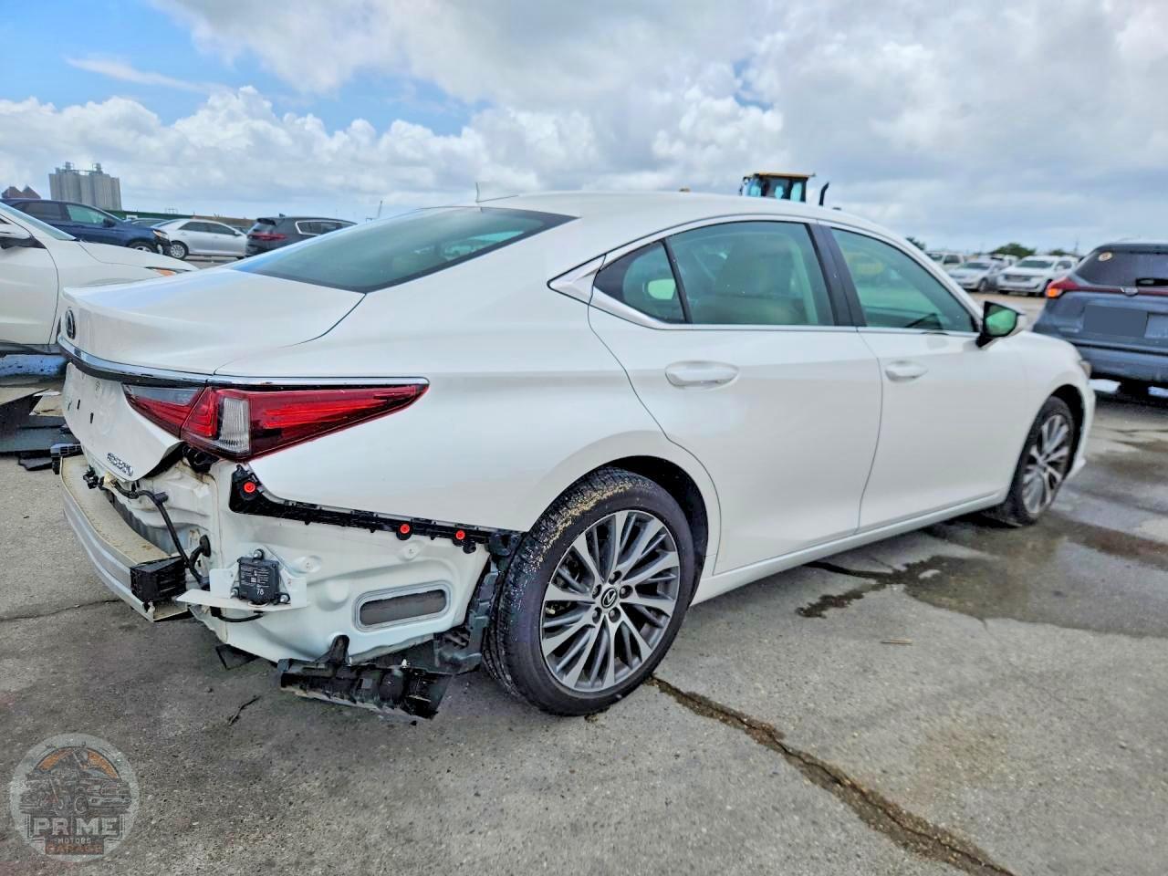 2020 LEXUS ES — фото 3