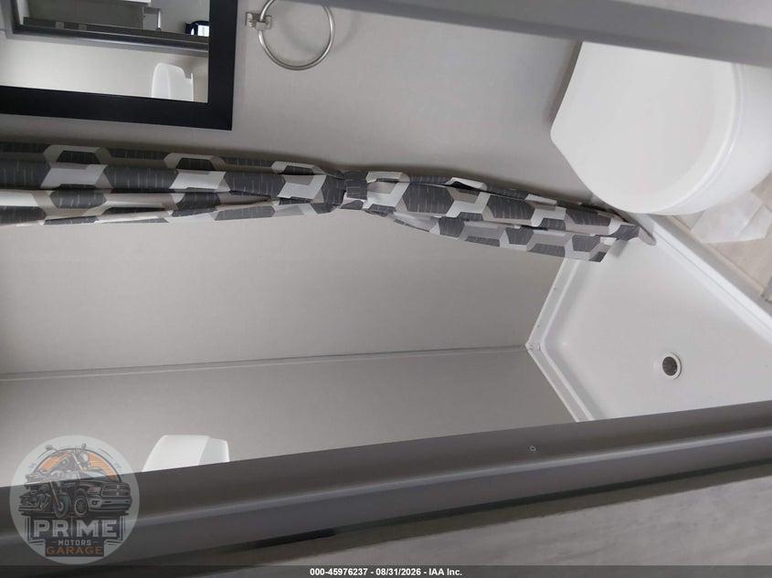 2026 FOREST RIVER COACHMEN CATALINA SUMMIT 154RDX TRAVEL TRAILER — фото 14