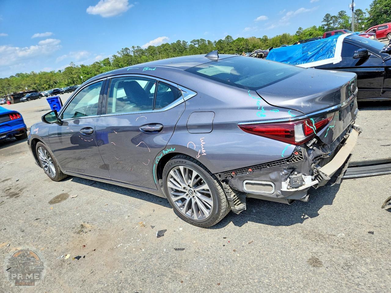 2021 LEXUS ES — фото 2