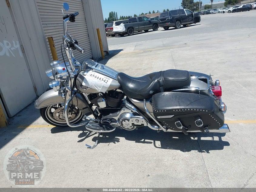 2008 HARLEY-DAVIDSON FLHRC (ROAD KING CLASSIC) — фото 13