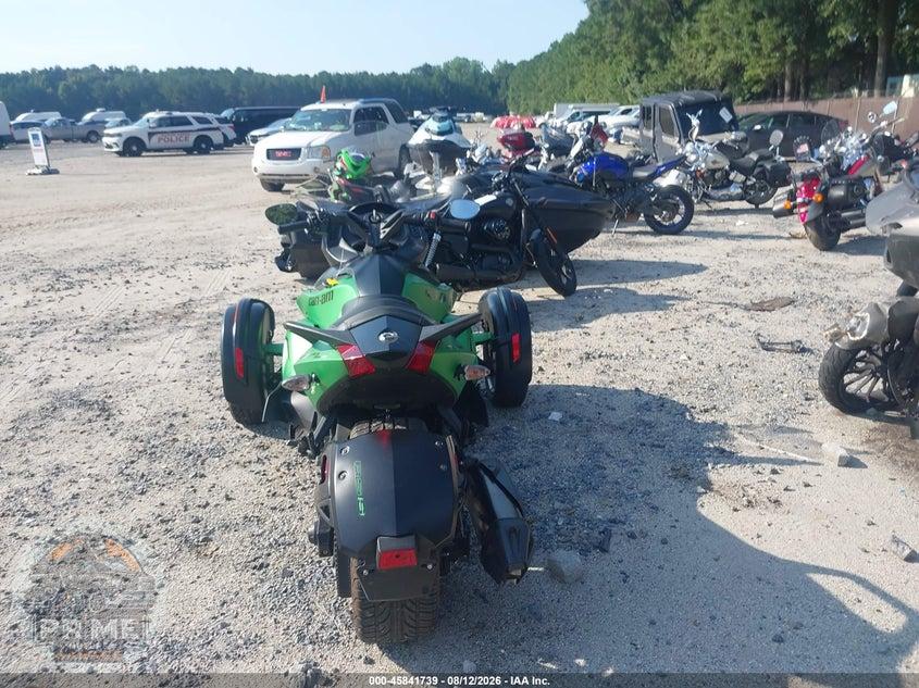 2013 CAN-AM SPYDER ROADSTER RS/RS-S — фото 6