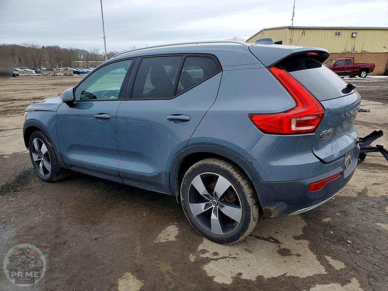 2020 VOLVO XC40 — фото 2