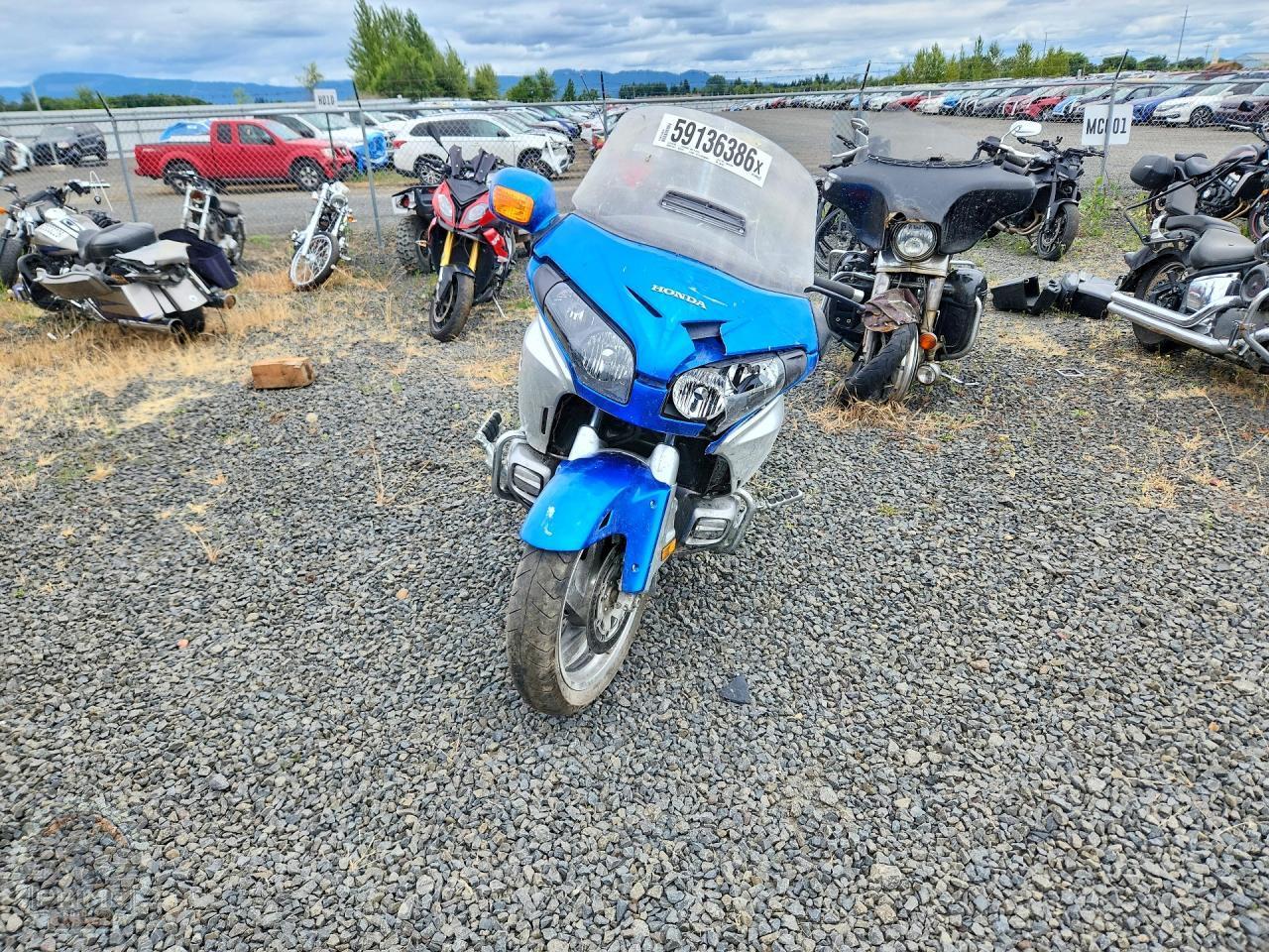 2012 HONDA GL1800 — фото 2