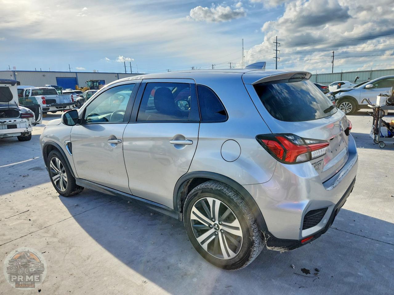 2021 MITSUBISHI OUTLANDER — фото 2