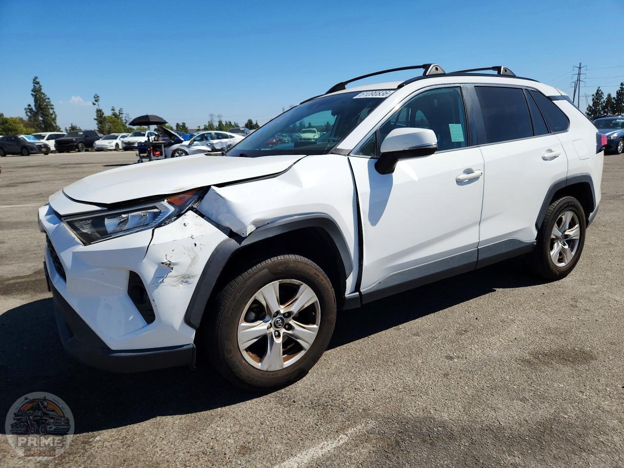 2020 TOYOTA RAV4 — фото 1