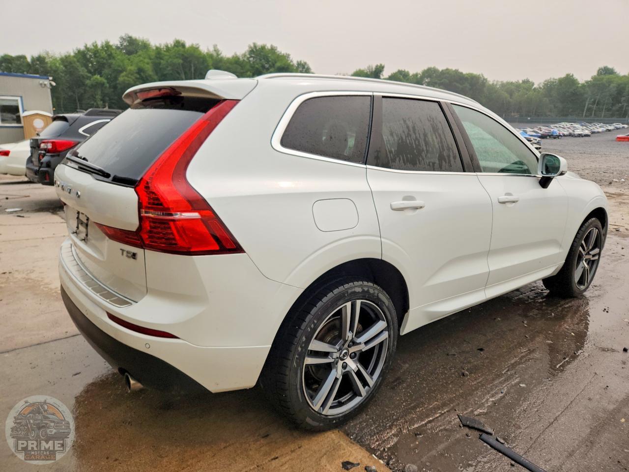 2021 VOLVO XC60 — фото 3