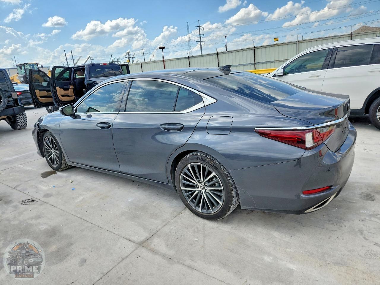 2022 LEXUS ES — фото 2