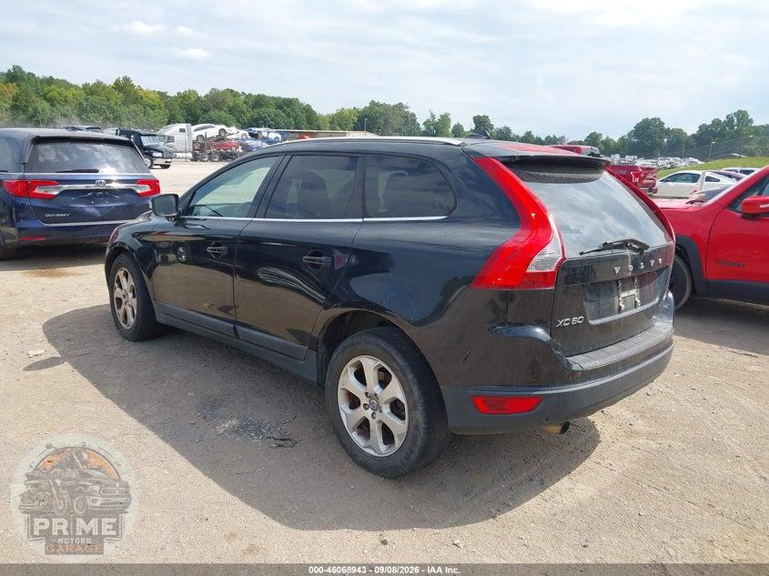 2012 VOLVO XC60 3.2 PLATINUM — фото 3