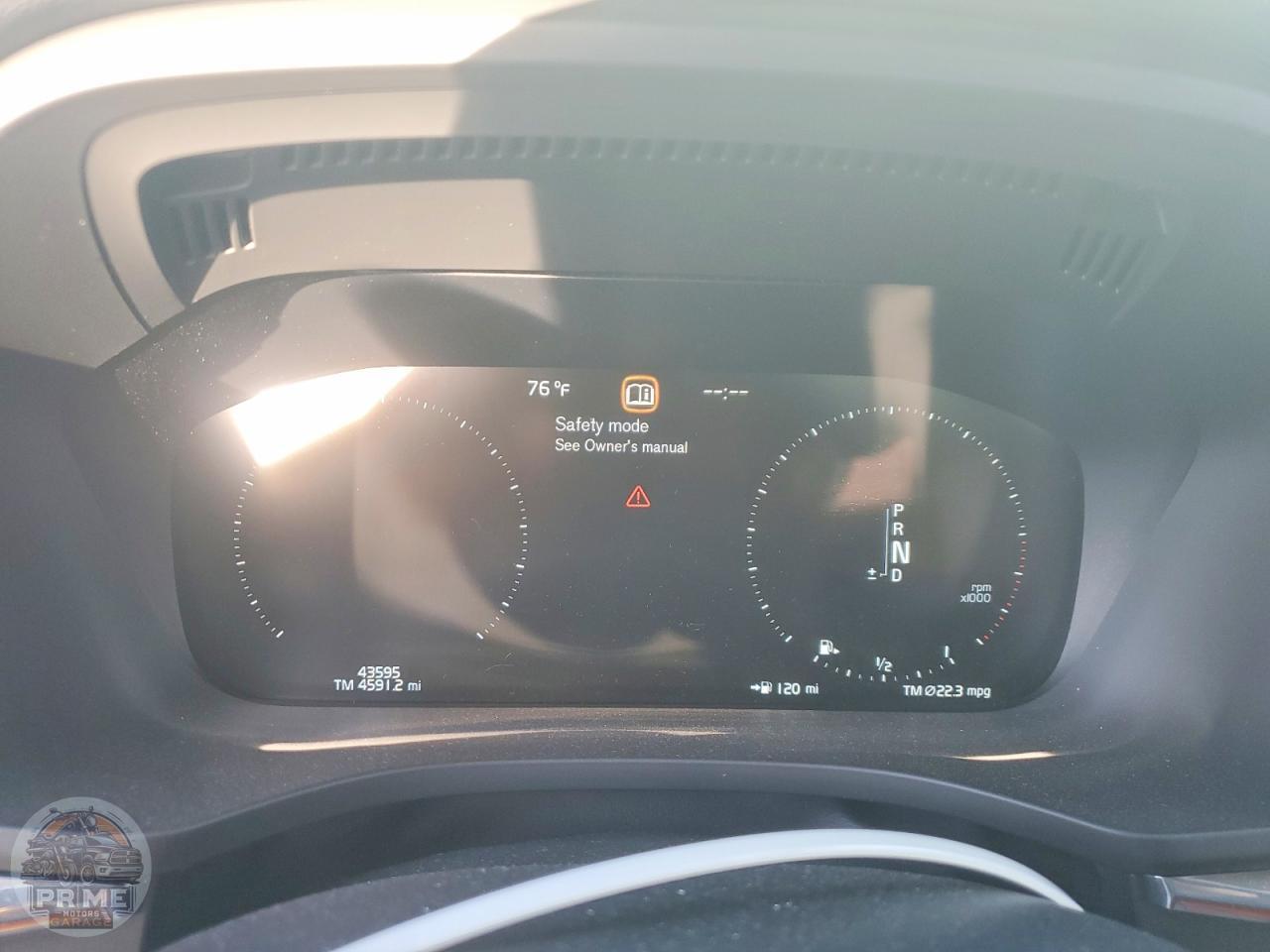 2020 VOLVO XC60 — фото 9