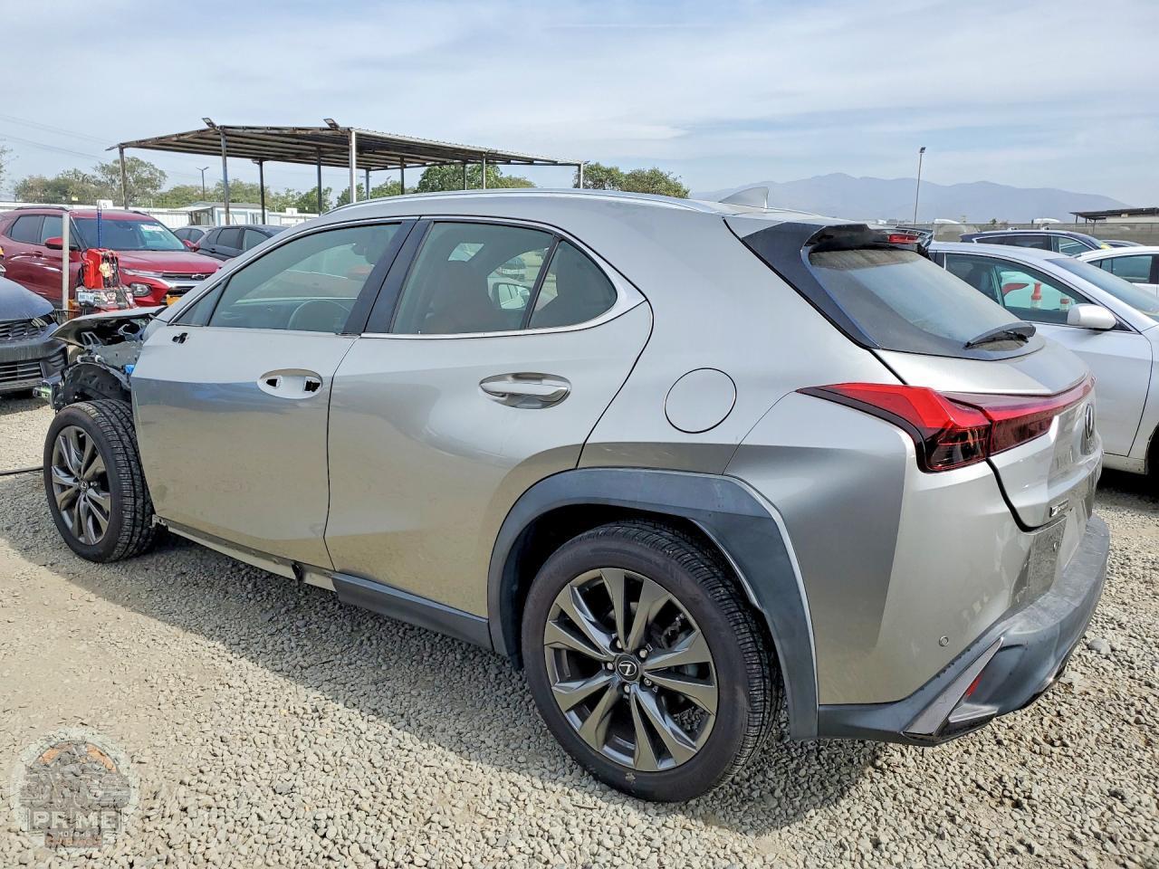 2020 LEXUS UX — фото 2