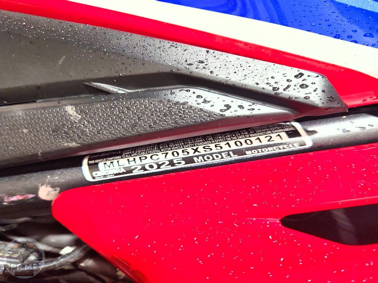 2025 HONDA CBR500 — фото 18
