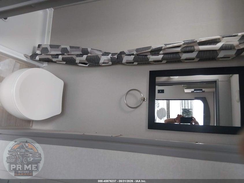 2026 FOREST RIVER COACHMEN CATALINA SUMMIT 154RDX TRAVEL TRAILER — фото 15