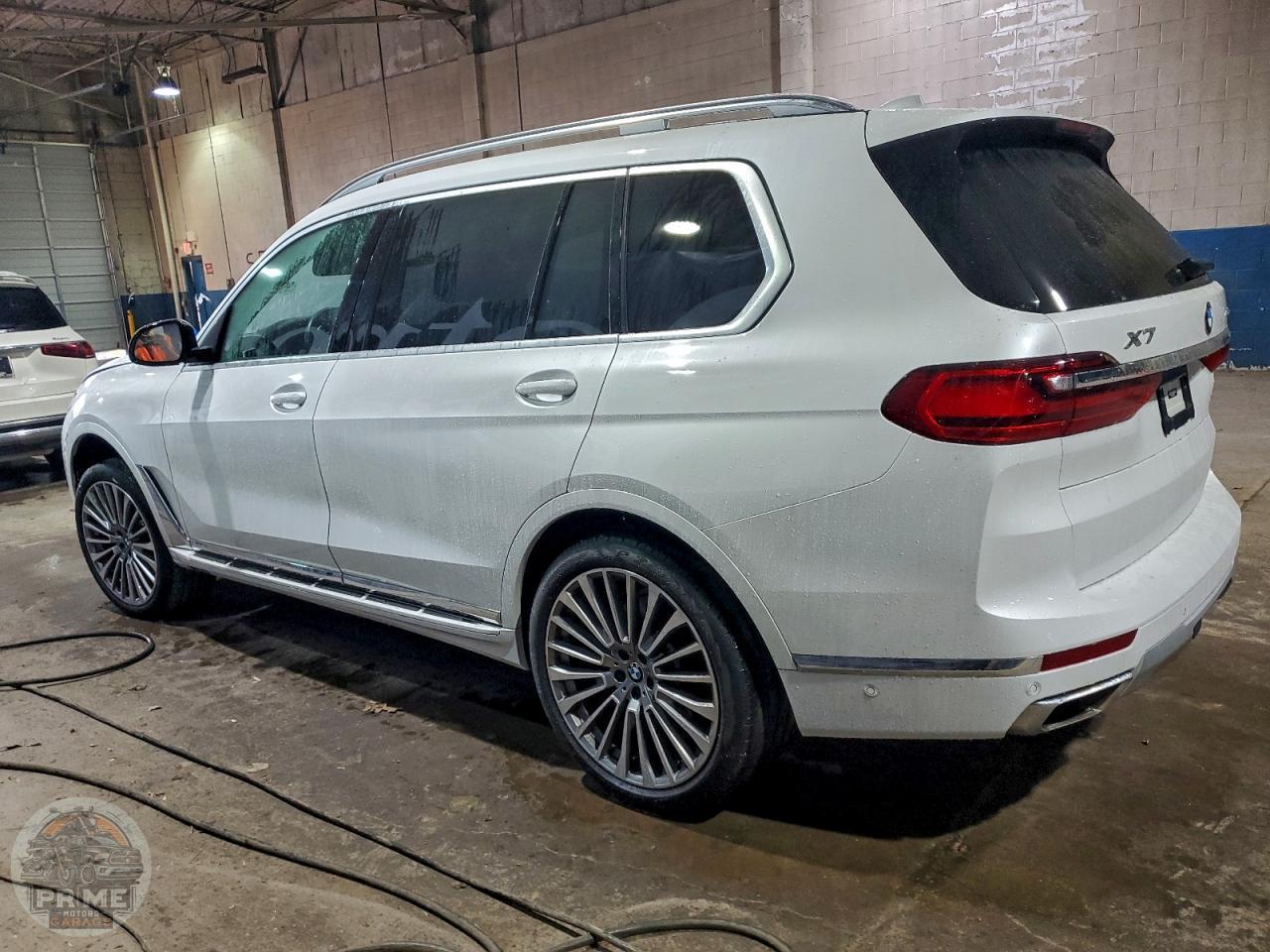 2022 BMW X7 — фото 2