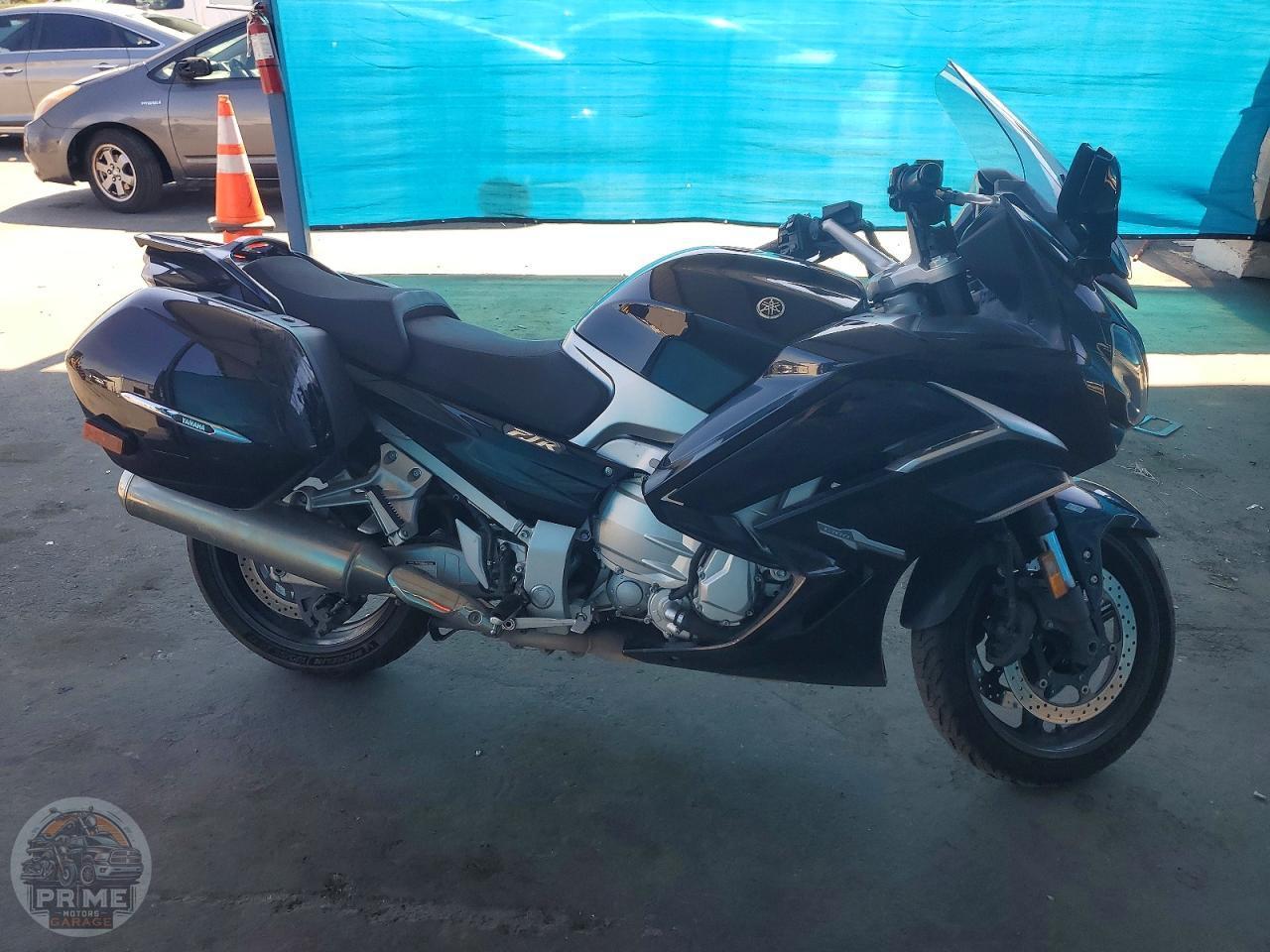 2017 YAMAHA FJR1300 — фото 1
