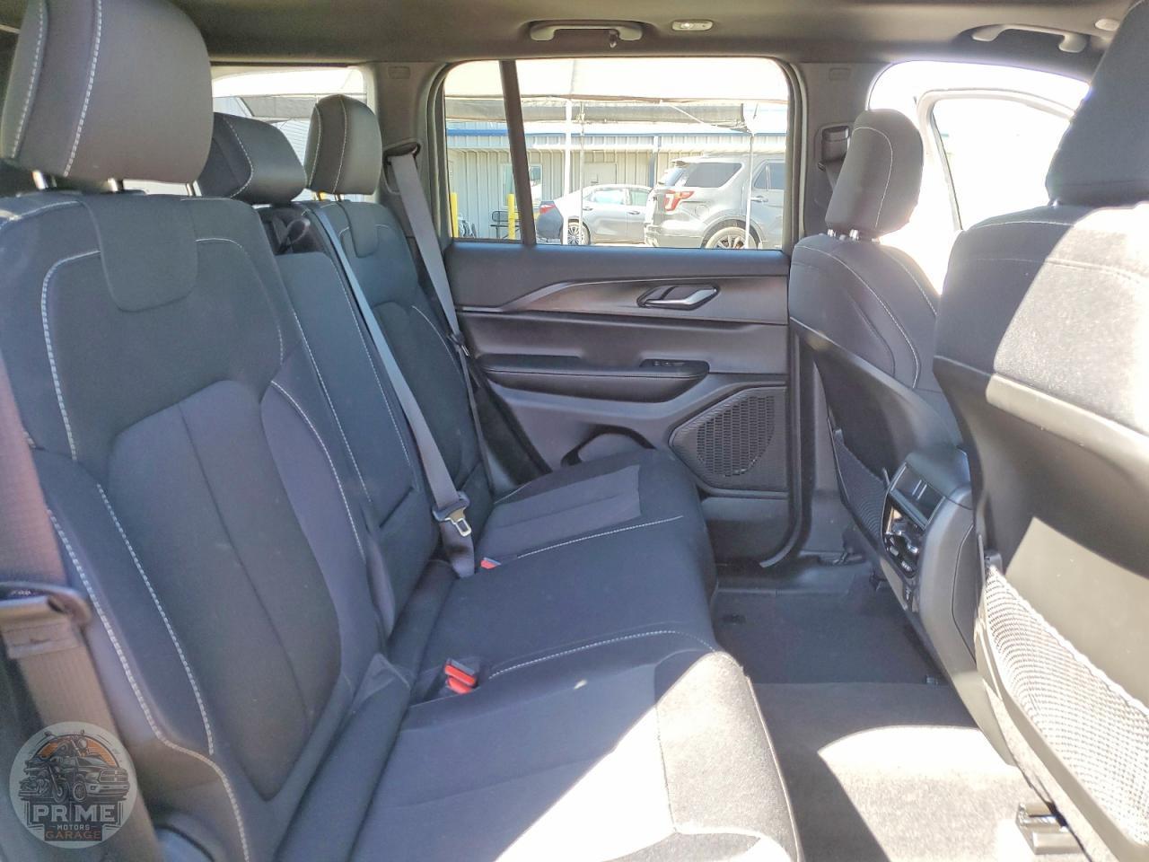 2025 JEEP GRAND CHEROKEE — фото 10