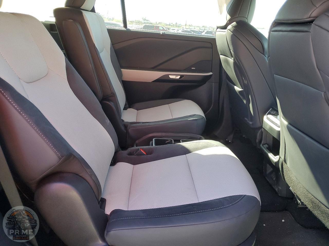 2025 LEXUS TX — фото 10
