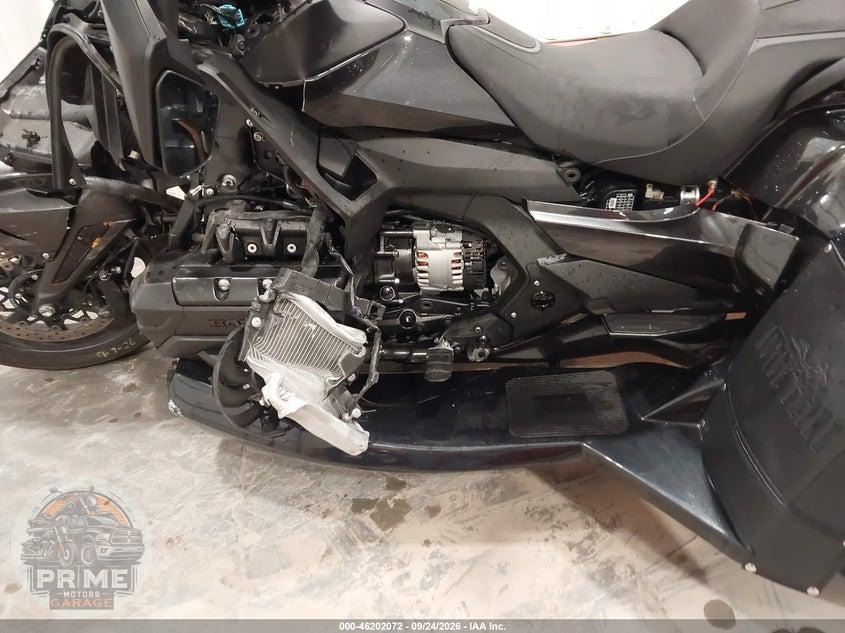 2022 HONDA GL1800 D — фото 9