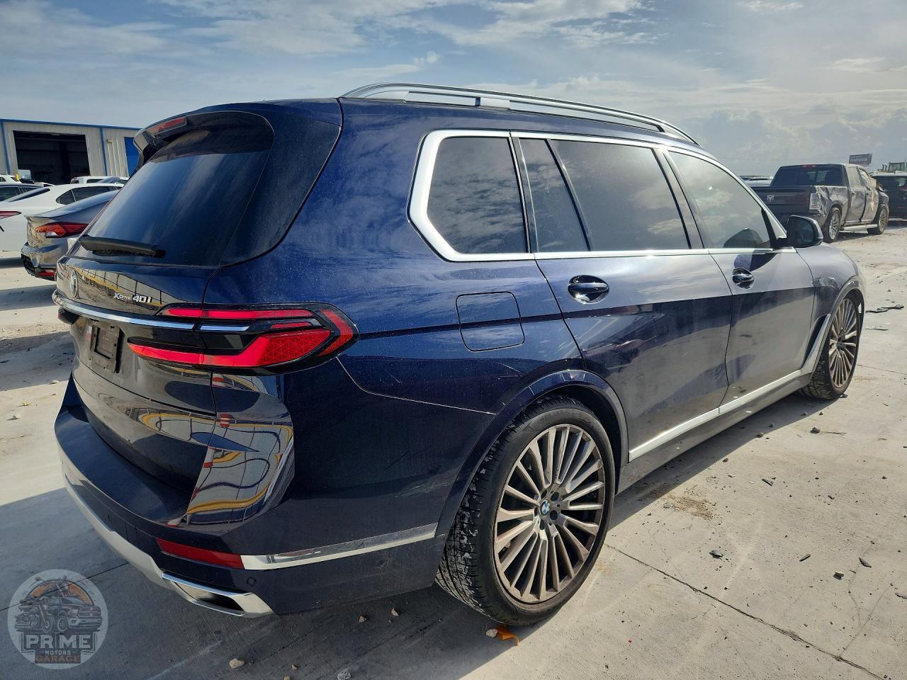 2025 BMW X7 — фото 3