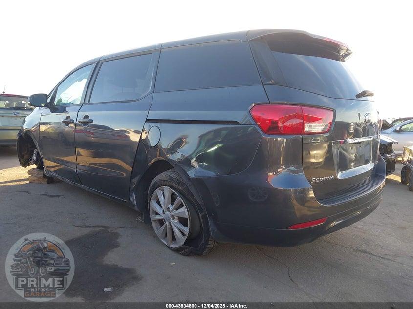 2017 KIA SEDONA LX — фото 3