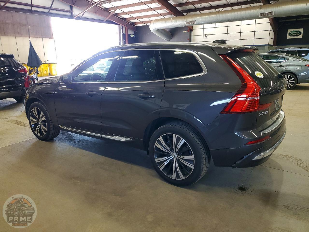 2022 VOLVO XC60 — фото 2