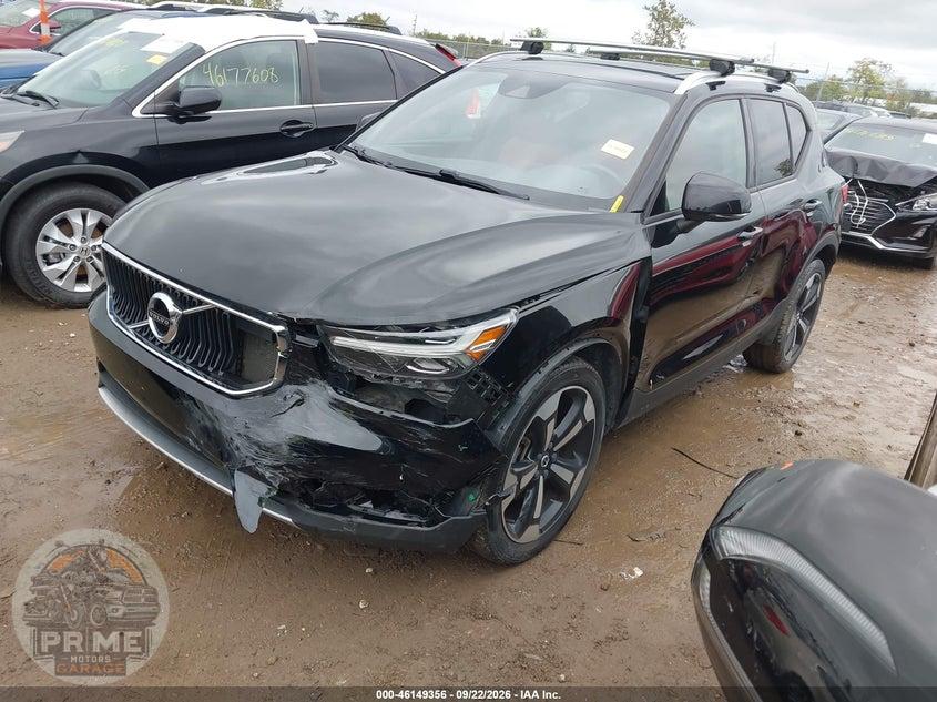 2019 VOLVO XC40 T5 MOMENTUM — фото 2