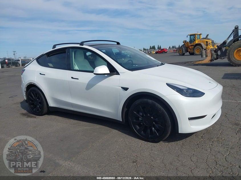 2024 TESLA MODEL Y LONG RANGE DUAL MOTOR ALL-WHEEL DRIVE — фото 13