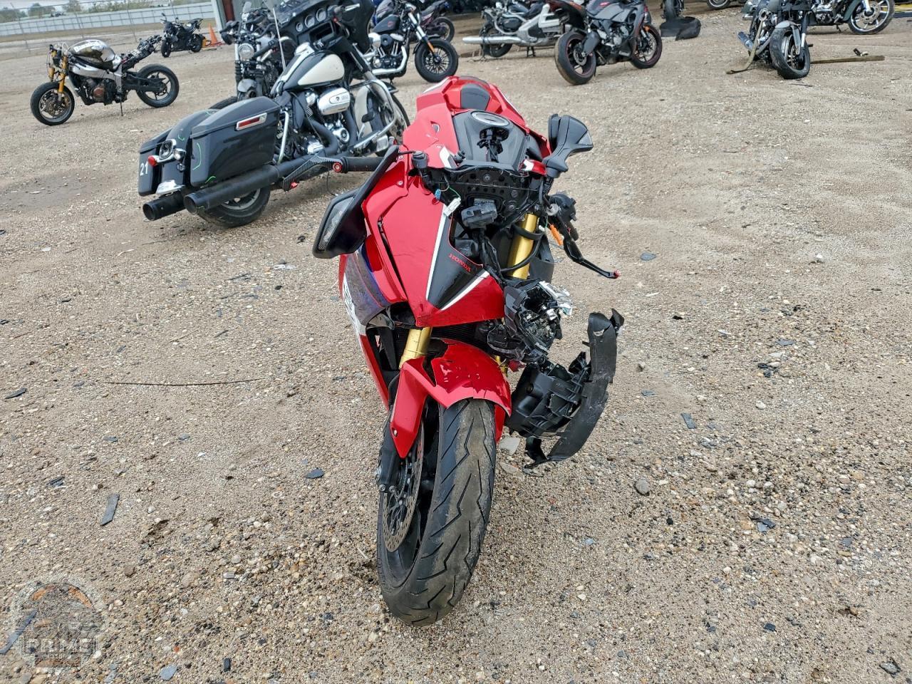 2019 HONDA CBR1000 — фото 2