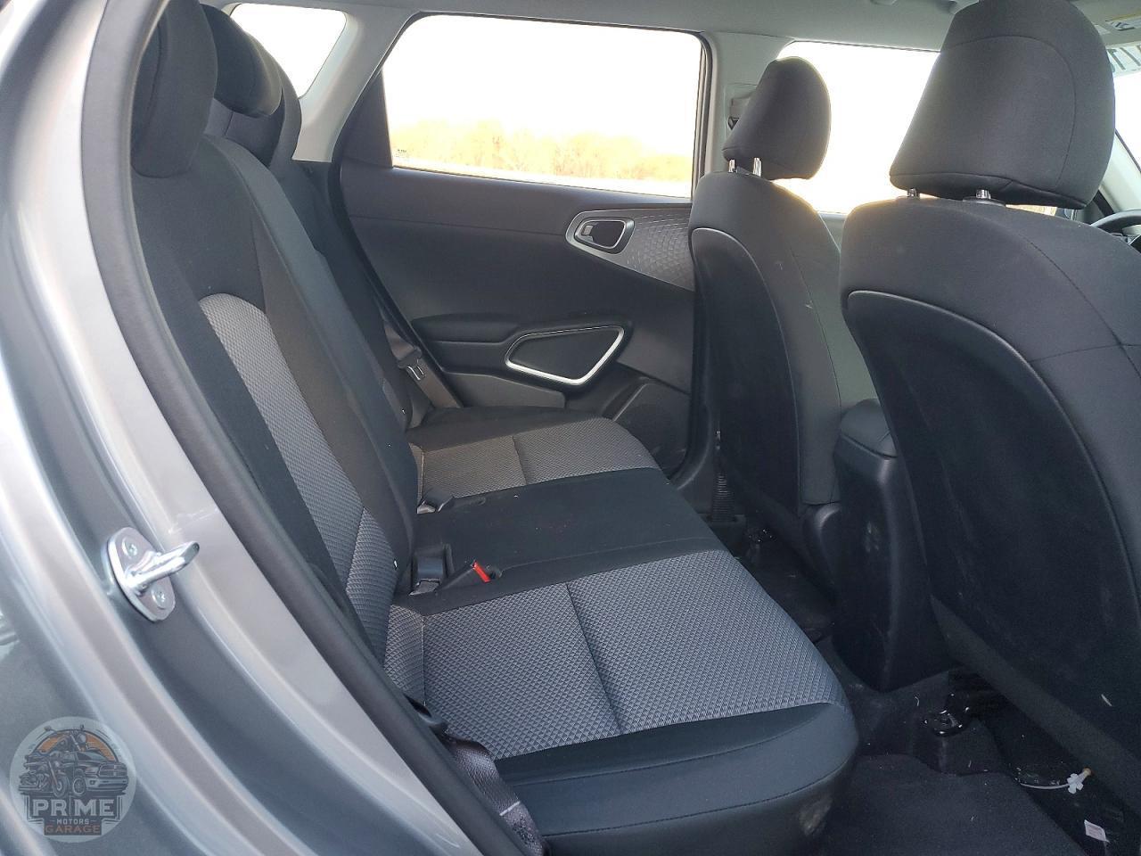 2025 KIA SOUL — фото 10