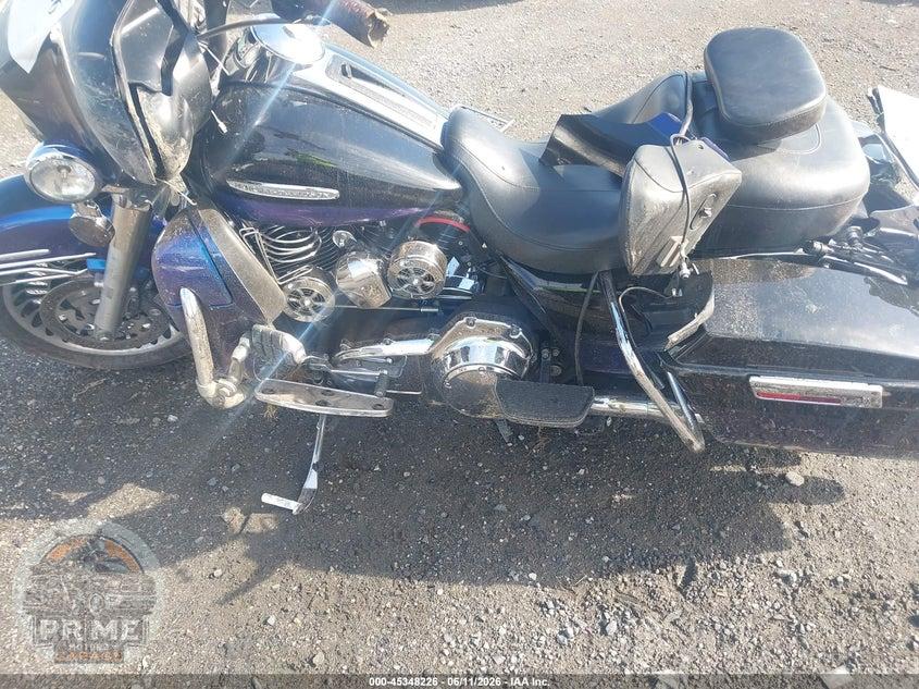 2010 HARLEY-DAVIDSON FLHTK (ULTRA LIMITED) — фото 9