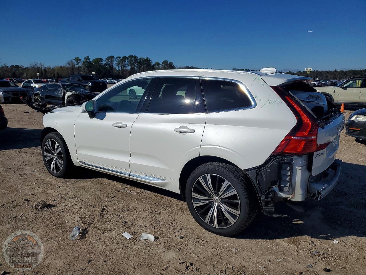 2022 VOLVO XC60 — фото 2