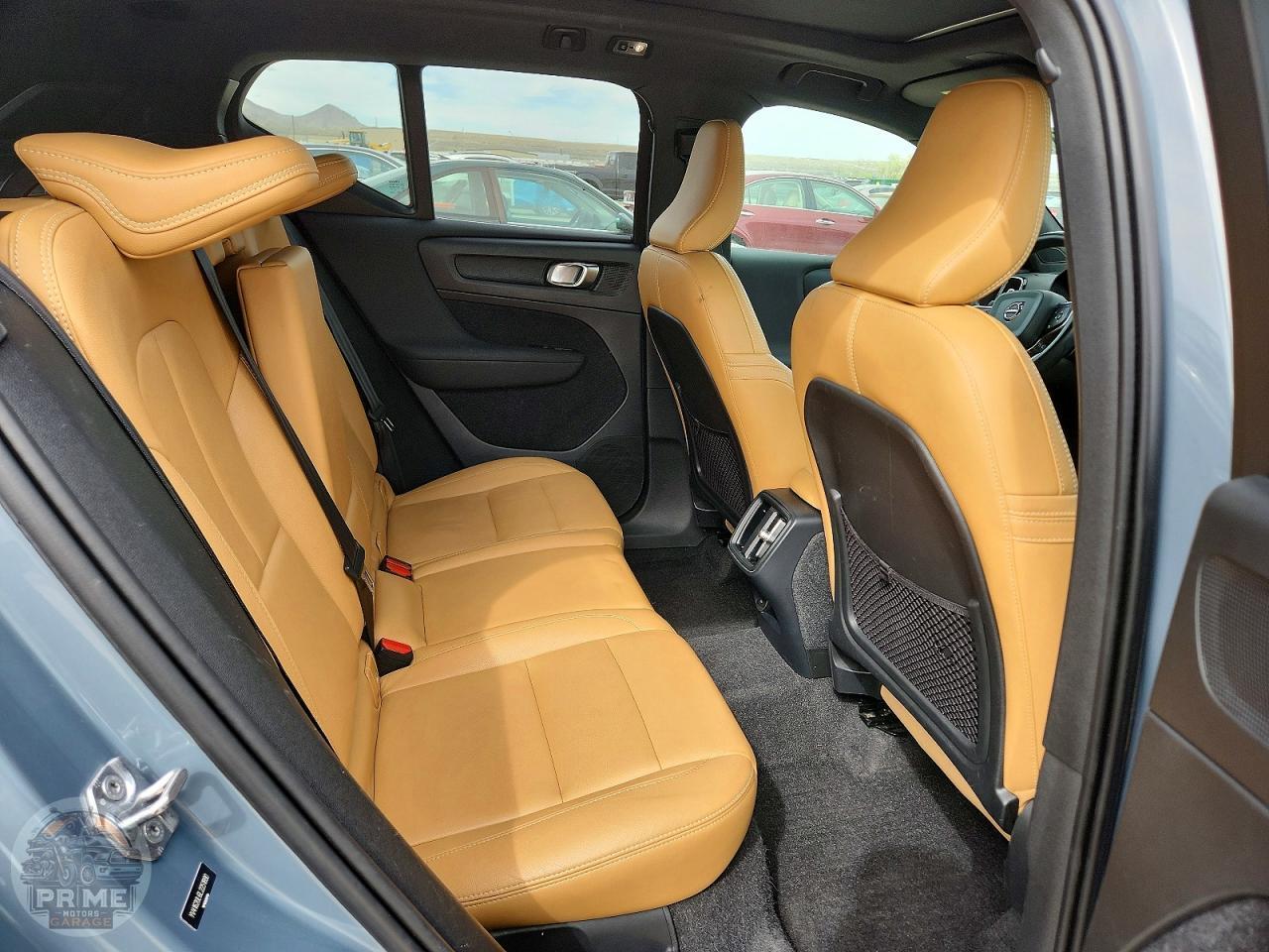 2020 VOLVO XC40 — фото 10