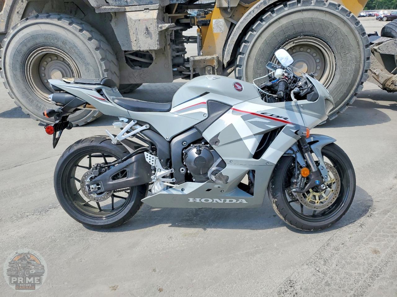 2026 HONDA CBR600 — фото 1