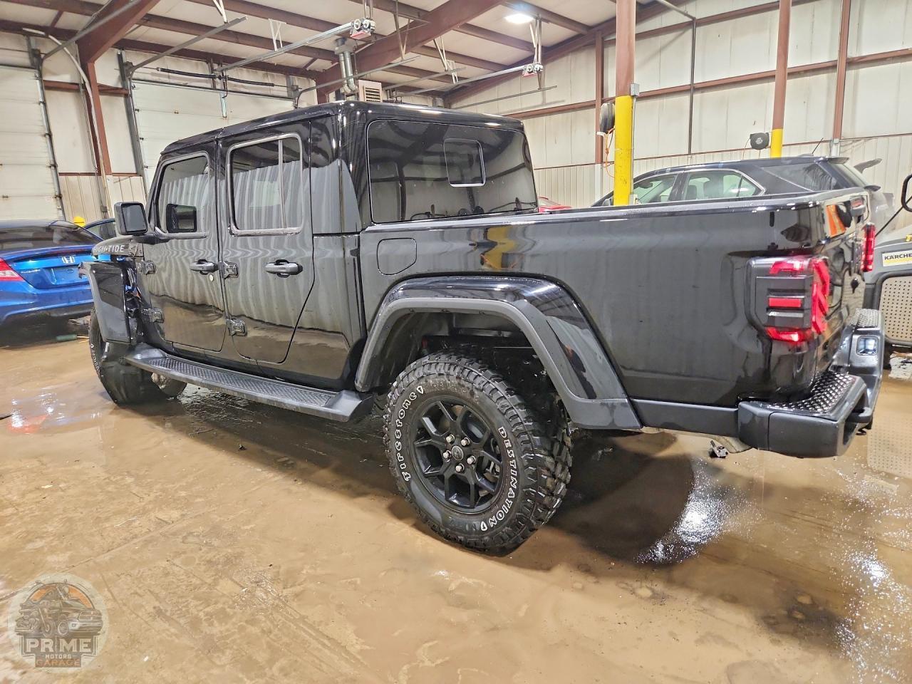 2025 JEEP GLADIATOR — фото 2