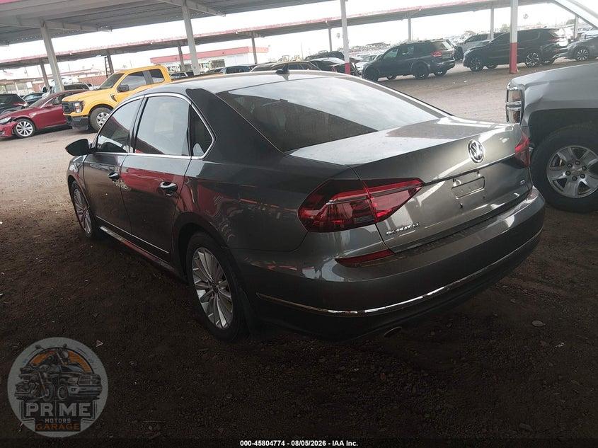 2017 VOLKSWAGEN PASSAT 1.8T SE — фото 3