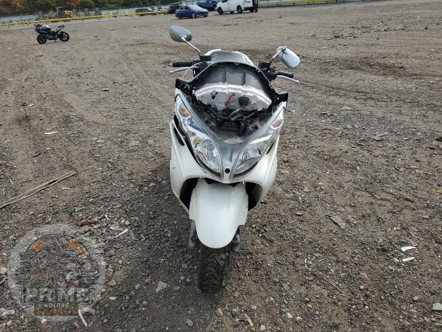 2011 SUZUKI AN400 — фото 2