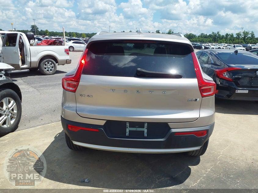 2023 VOLVO XC40 B5 PLUS BRIGHT THEME — фото 16