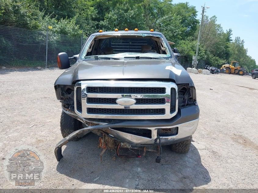 2005 FORD F-350 LARIAT/XL/XLT — фото 13